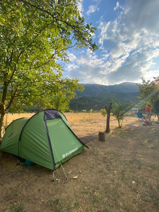 Hotel Albturist Ecocamping Permet & Outdoor Sports Center Exterior foto